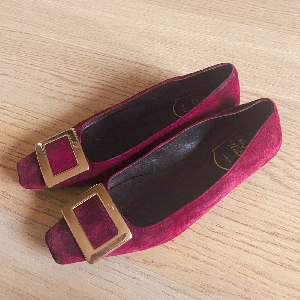 Roger Vivier Burgundy Suede Flat (size 37)